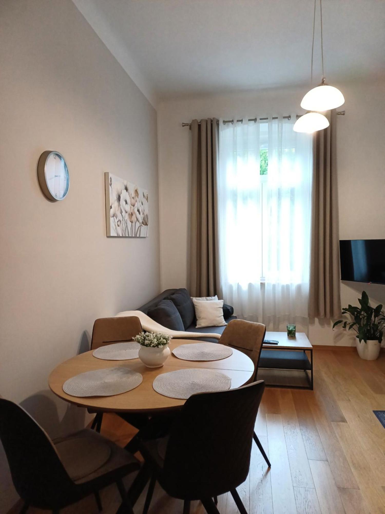 Apartment Zdenka - 100 M From The Beach Опатия Екстериор снимка