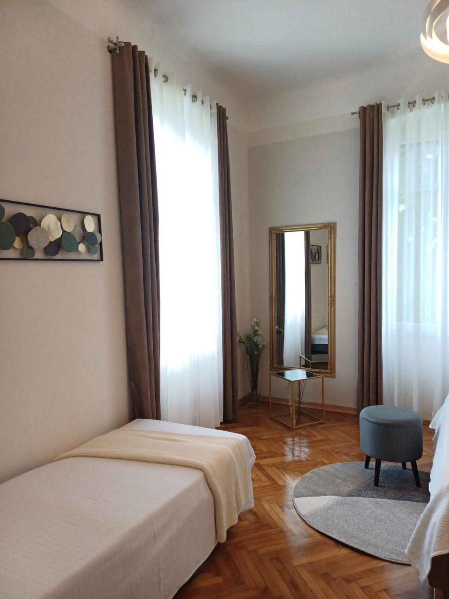 Apartment Zdenka - 100 M From The Beach Опатия Екстериор снимка